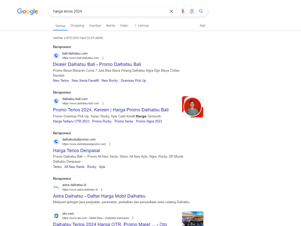 Contoh iklan Google Ads yang tampil di halaman hasil pencarian google dengan kata kunci harga terios 2024.